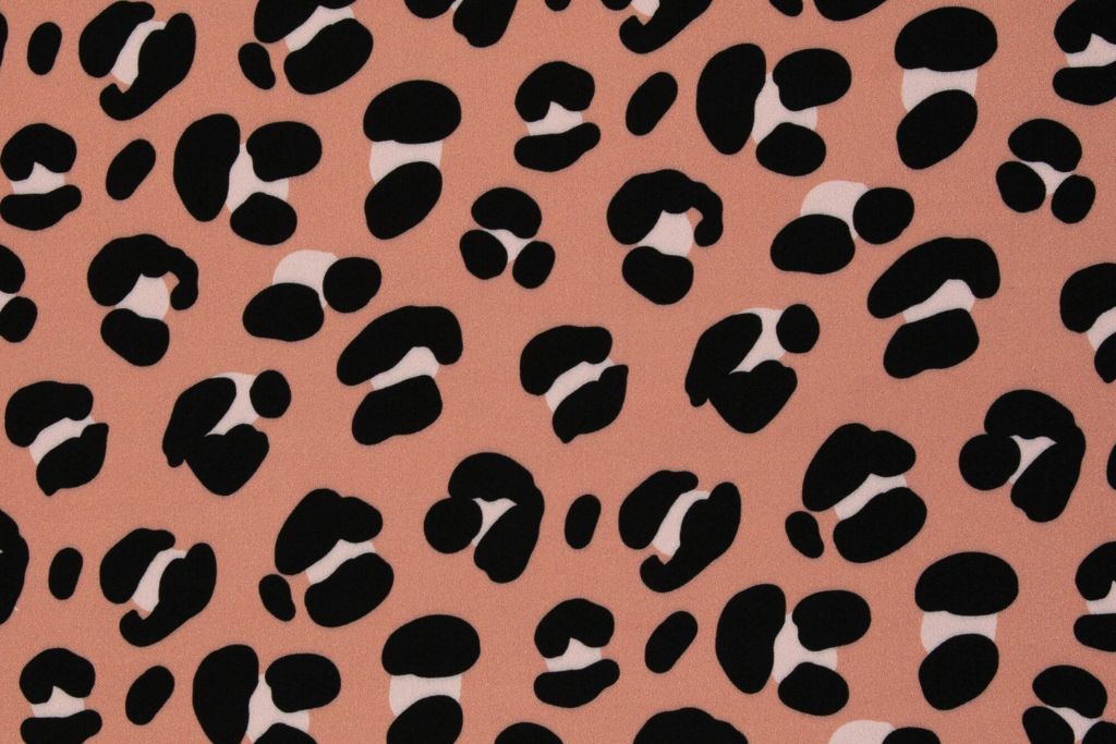 Viskose Webware, "Ampfing" by Swafing, Animal print, Leo, koralle, 0,5 m
