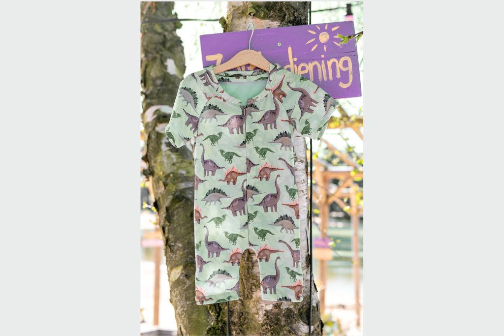 Badeanzugstoff, Bade Jersey, Swimwear, UPF50, Dinosaurier, hellgrün, 0,5 m