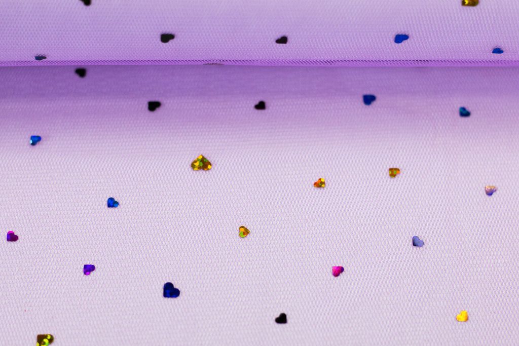 Feintüll "Hearts" mit kleinen Herzen, flieder, Foliendruck, Swafing, 0,5 m