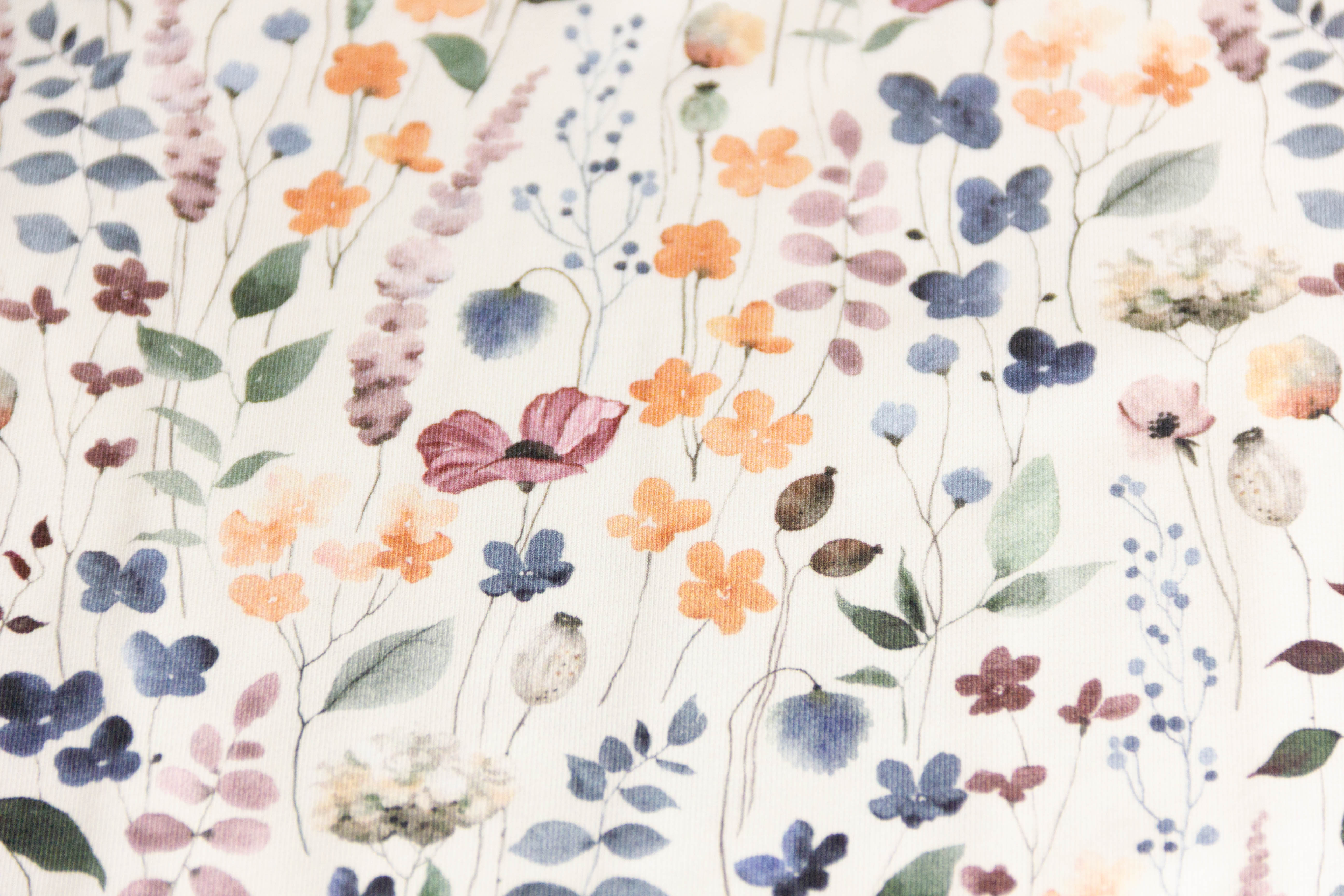 Jersey mit Sommerblumen, ecru, Artikel-Nr. FVJ-4069, Fräulein von Julie, 0,5 m