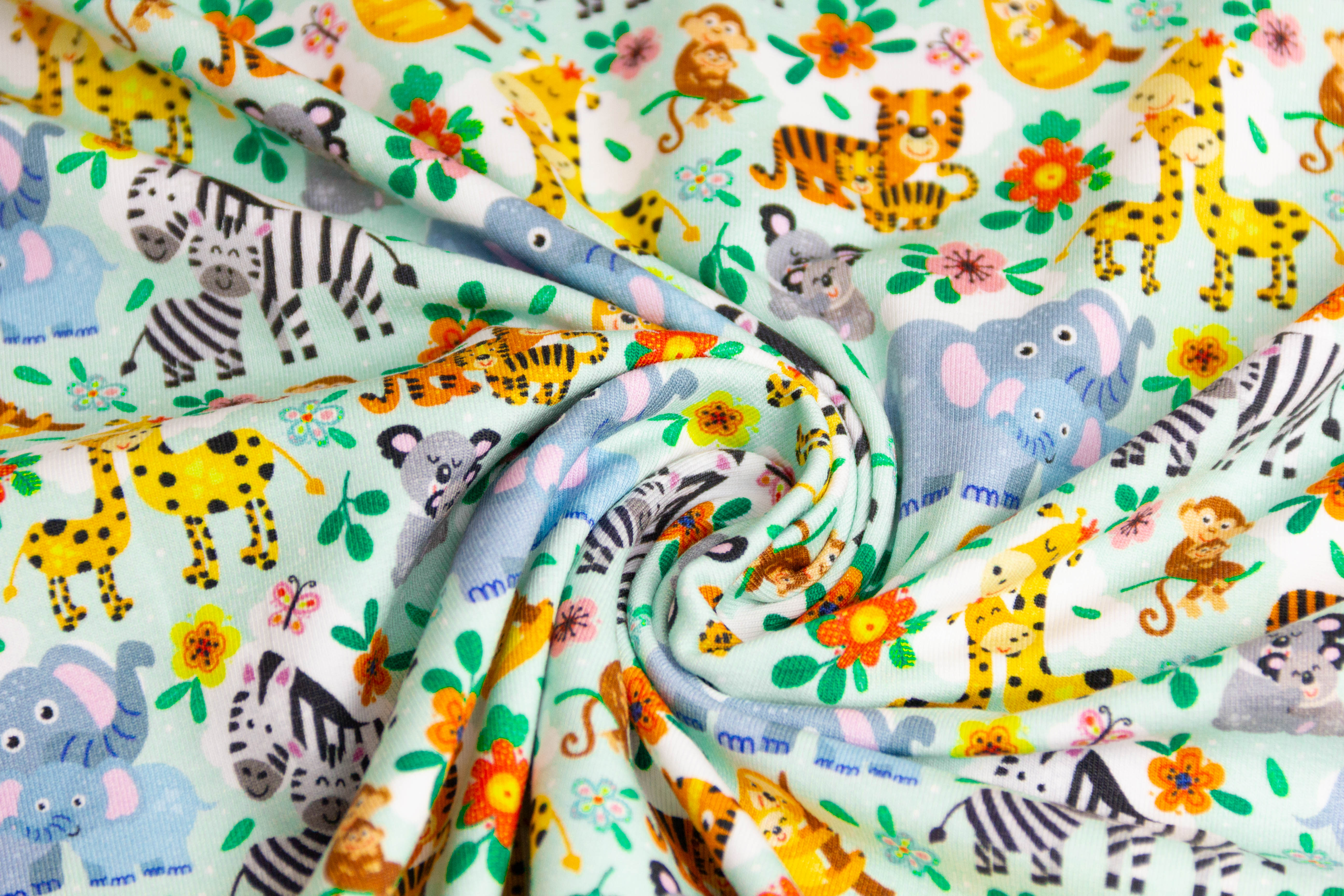 Jersey mit Zootieren, Elefanten, Giraffen, mintgrün, Artikel-Nr. FVJ-2328, Fräulein von Julie, 0,5 m