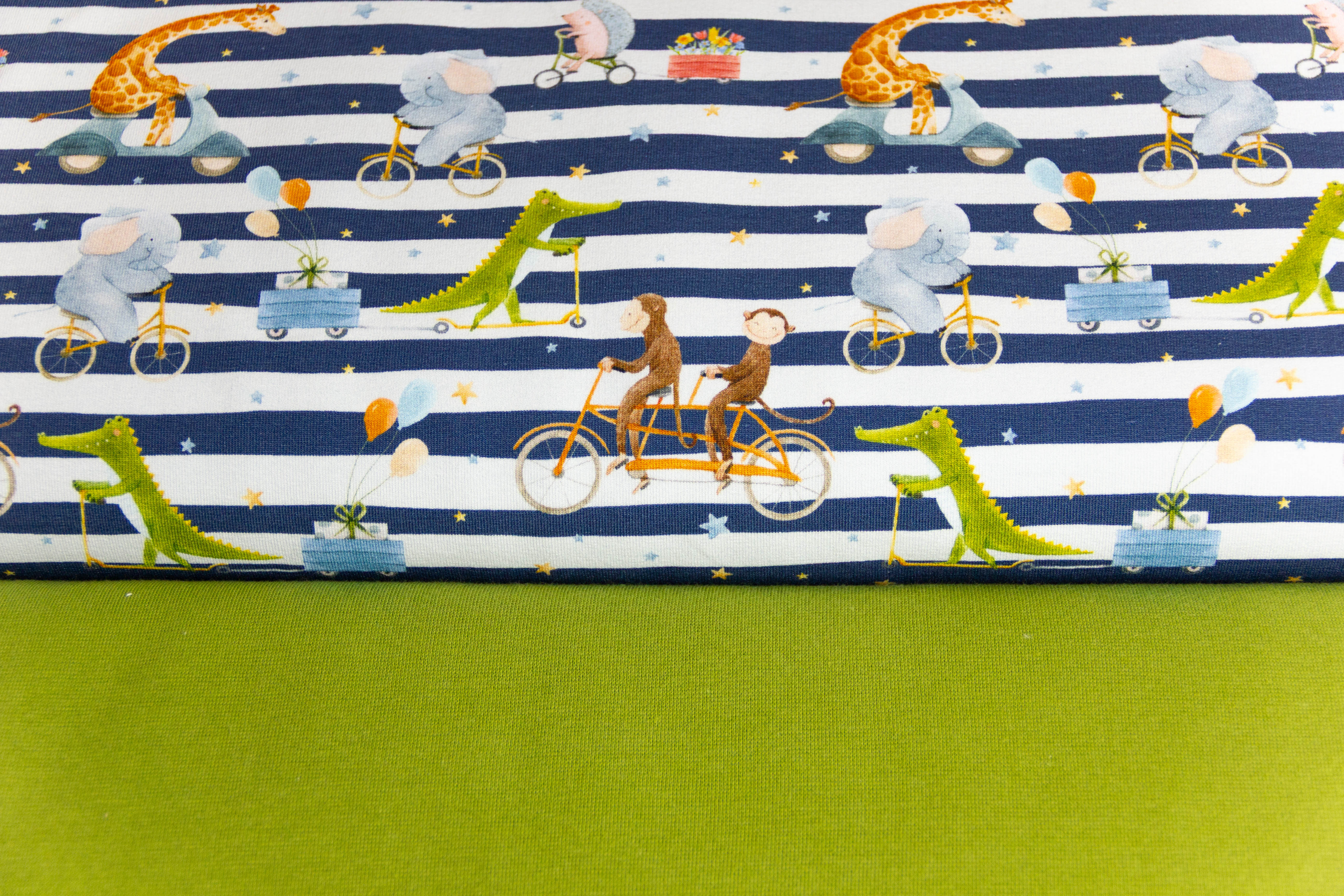 Stoffpaket French Terry + Bündchen "Zootiere auf dem Fahrrad", weiß, khaki