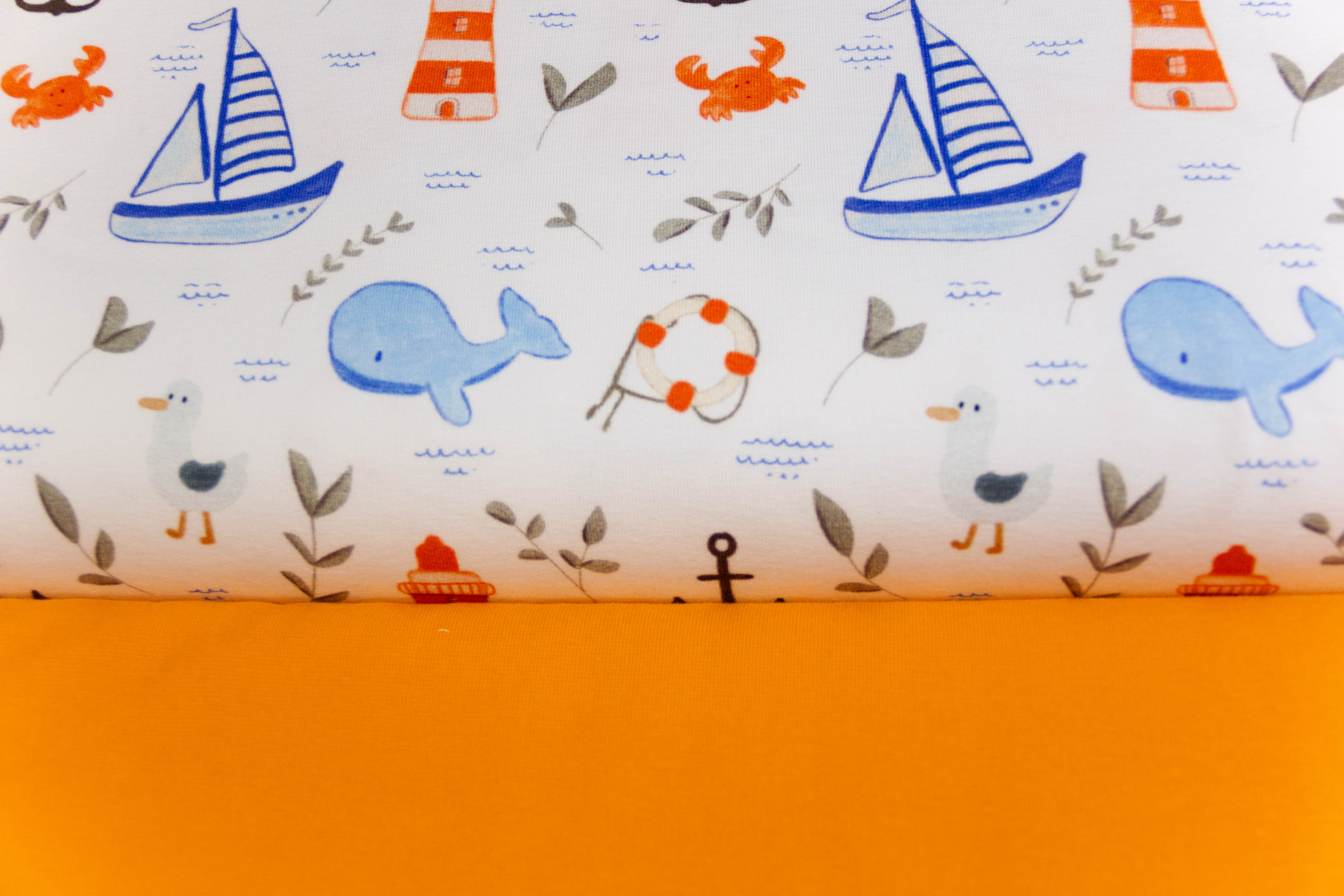 Stoffpaket French Terry + Bündchen mit Walen und Leuchttürmen, weiß, orange