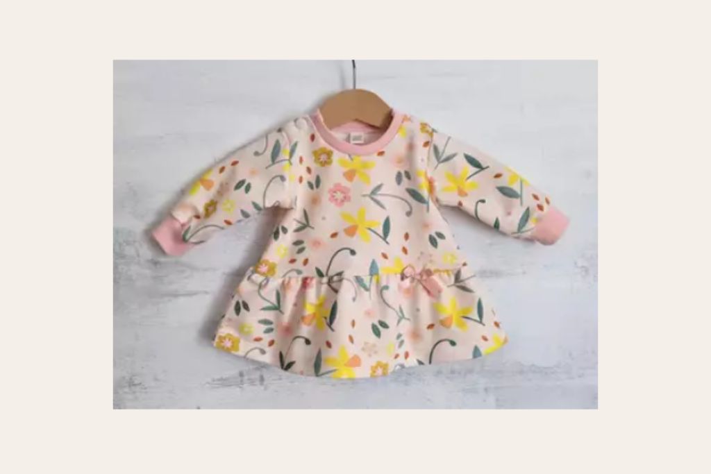 Papierschnittmuster "Baby Sweater" von Lybstes (Gr. 50-92)