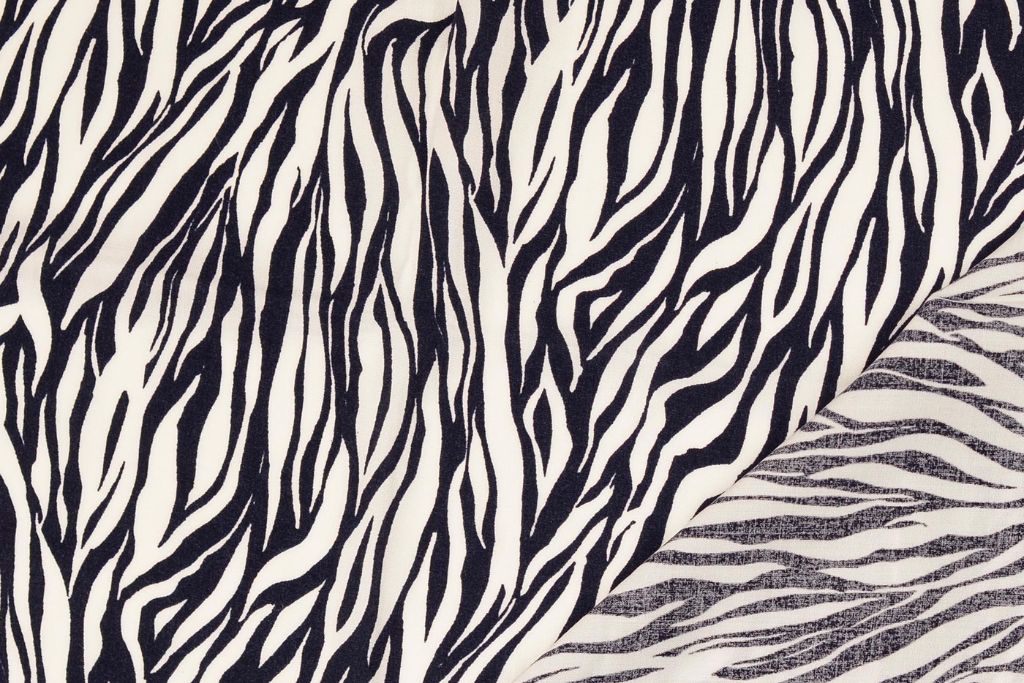 Viskose Webware, Zebra, weiß, marine, 0,5 m