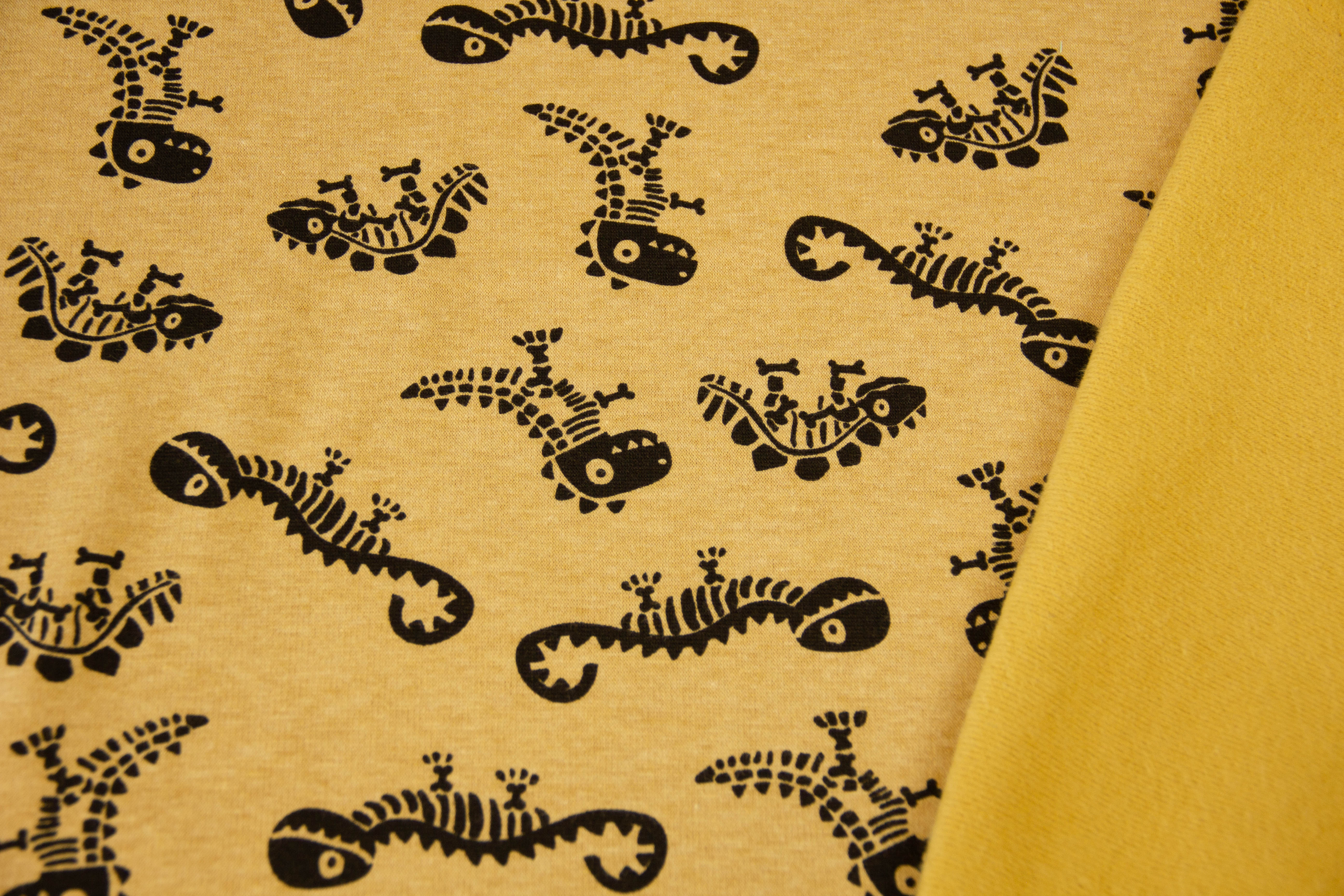 Alpenfleece mit Dinos, senfgelb, 0,5 m