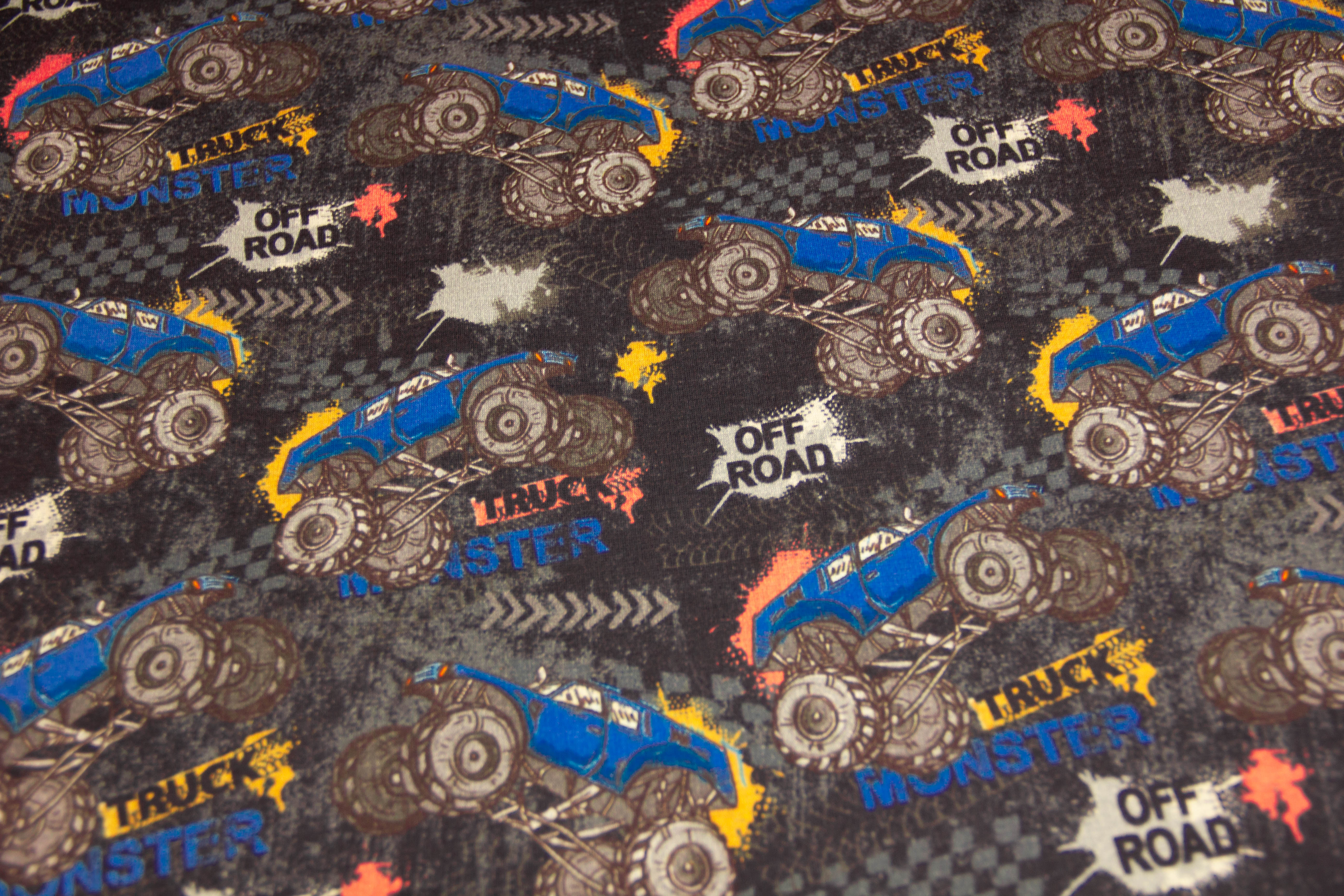 Alpenfleece mit Monstertrucks, schwarz, 0,5 m