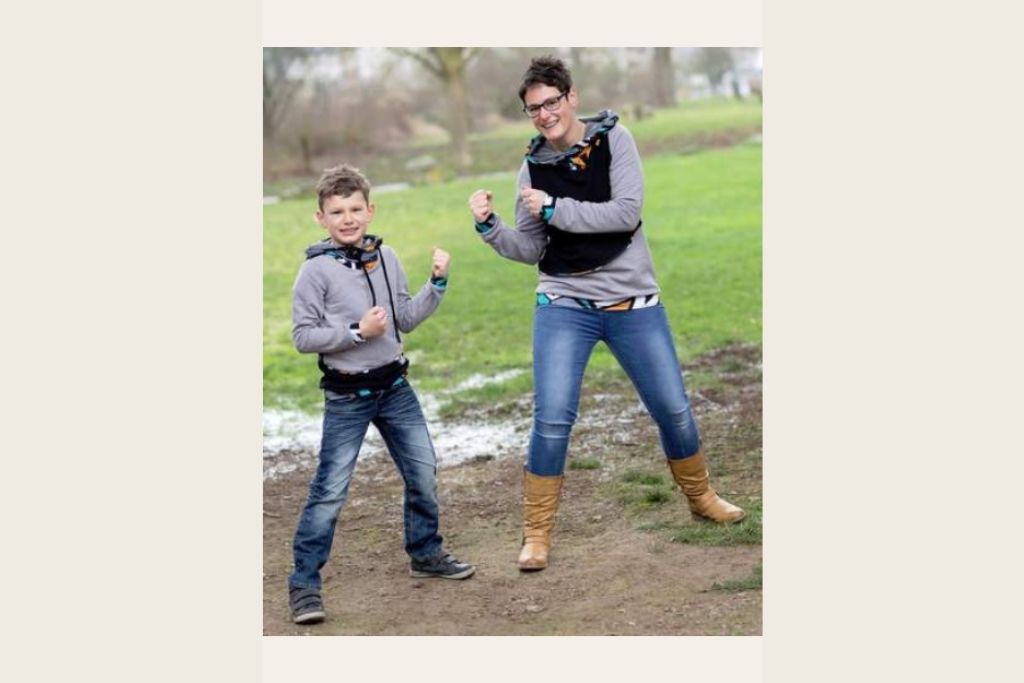 Papierschnittmuster "Mama Hoody" von Lybstes (Gr. S - 3XL)