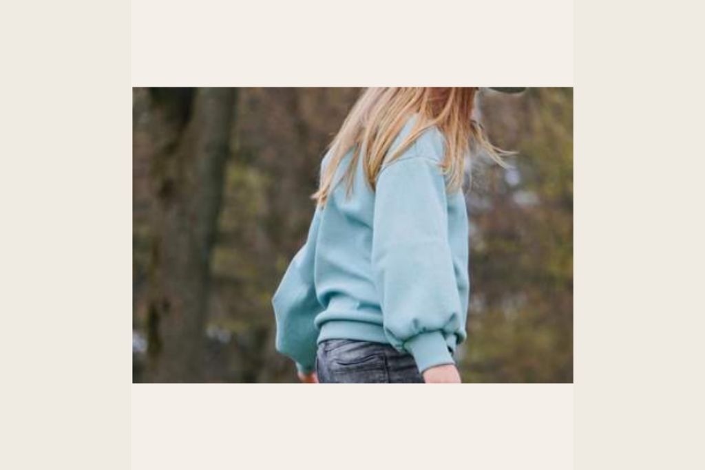 Papierschnittmuster "Oversized Sweater Kids" von Lybstes (Gr. 122-164)