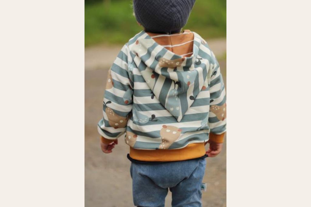 Papierschnittmuster "Sweatjacke" von Lybstes (Gr. 50-146)