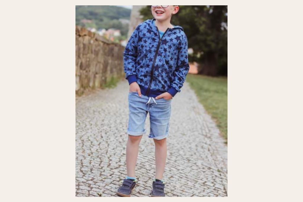 Papierschnittmuster "Sweatjacke" von Lybstes (Gr. 50-146)