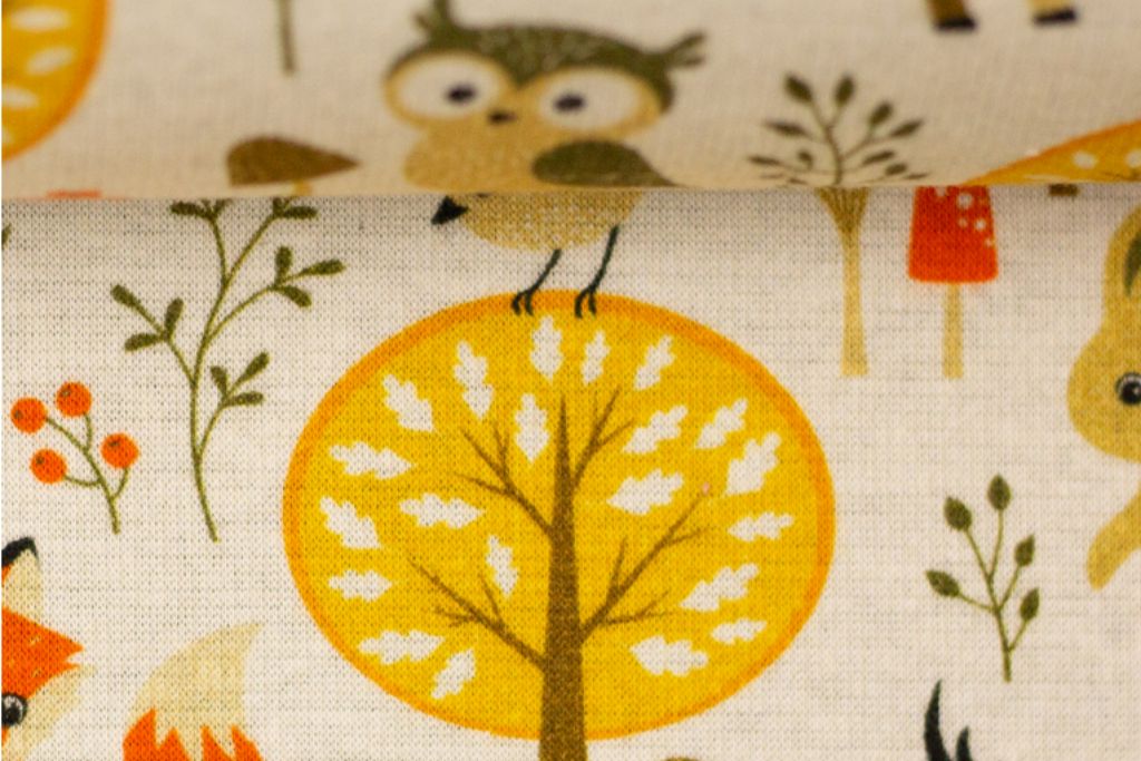 Alpenfleece mit Waldtieren, beige, 0,5 m