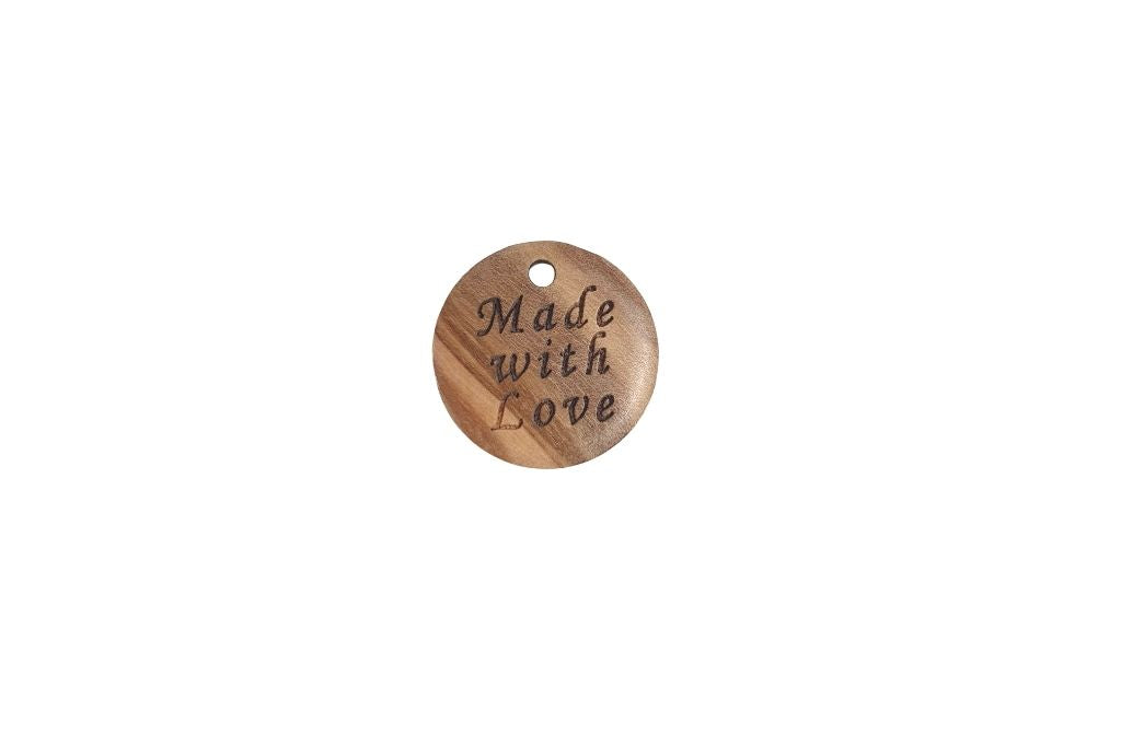Holzzierteil mit Schriftzug "made with love"