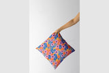 Baumwolle, Popeline mit Blumen, royalblau, 0,5 m