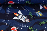 Baumwollwebware "Tim" mit Raketen und Planeten, Weltall, dunkelblau, 0,5 m