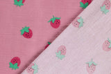 Musselin mit Erdbeeren, altrosa, 0,5 m
