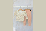 Rib Jersey, Rippenjersey mit Blumen und Schmetterlingen, wollweiß, 0,5 m
