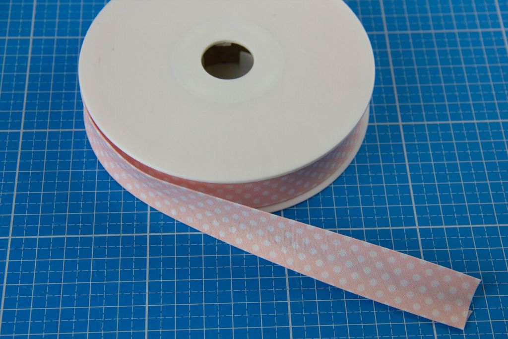 1 m Schrägband Baumwolle, 20 mm, gefalzt, mit Tupfen, rosa